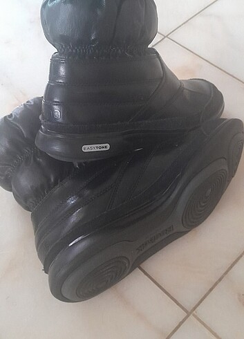 37 Beden Reebok bot