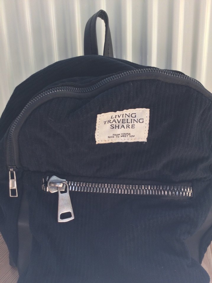 Kadın Siyah Fermuarlı Sırt Çantası - Görsel 2