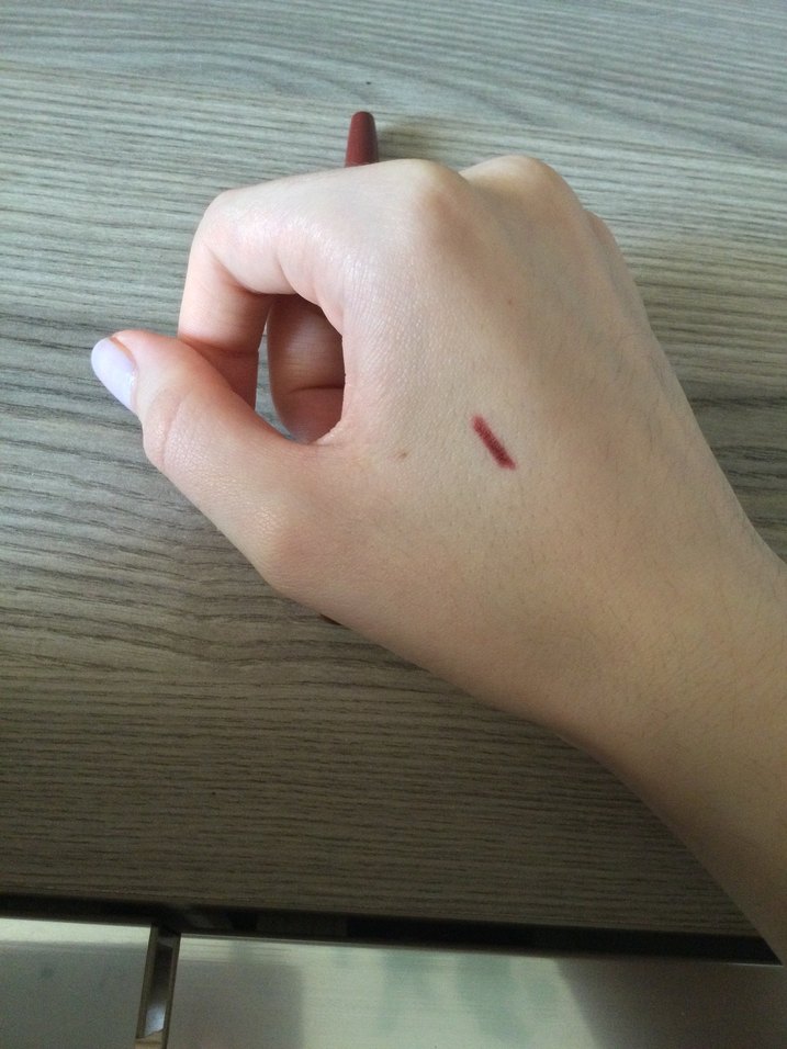 Flormar Bordo Suya Dayanıklı Dudak Kalemi 243 - Görsel 4