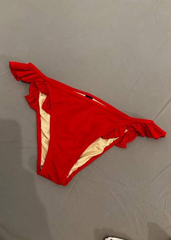 l Beden Kırmızı Fırfırlı Kadın Bikini Altı