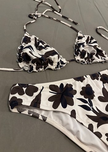 Diğer Çiçek Desenli Beyaz İpli Bikini