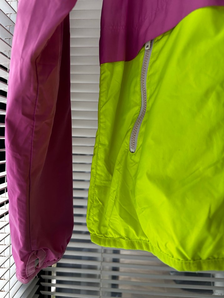 Pembe ve Neon Yeşil Nike Kapüşonlu Yağmurluk - Görsel 3