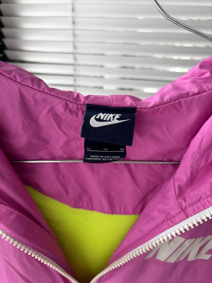 Pembe ve Neon Yeşil Nike Kapüşonlu Yağmurluk - Görsel 4