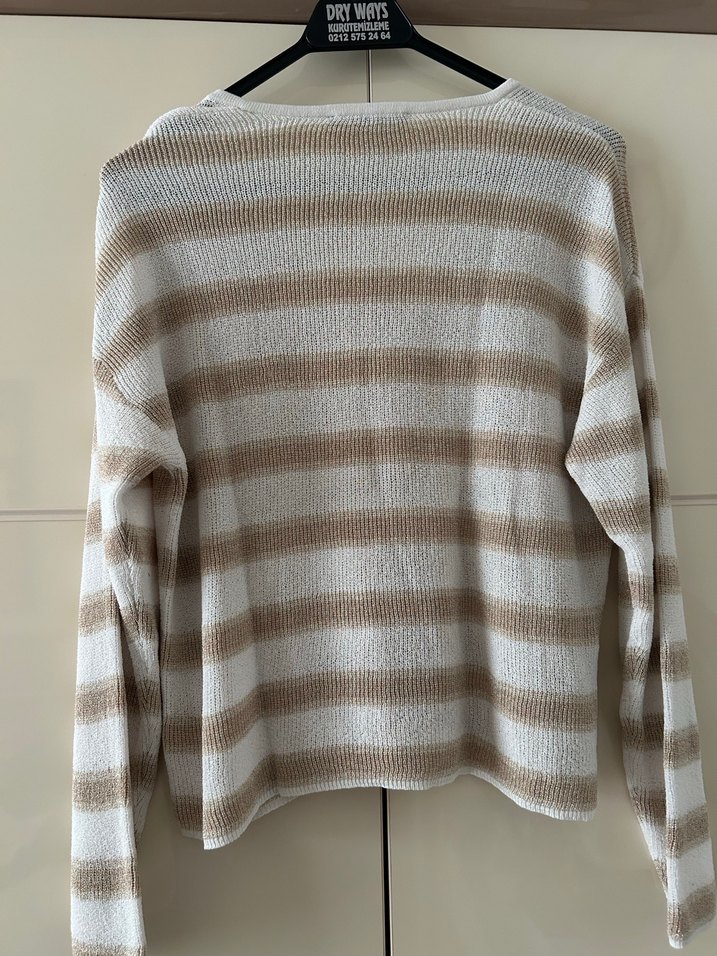 Mango Bej Çizgili V Yaka Örgü Kadın Kazak - Görsel 2