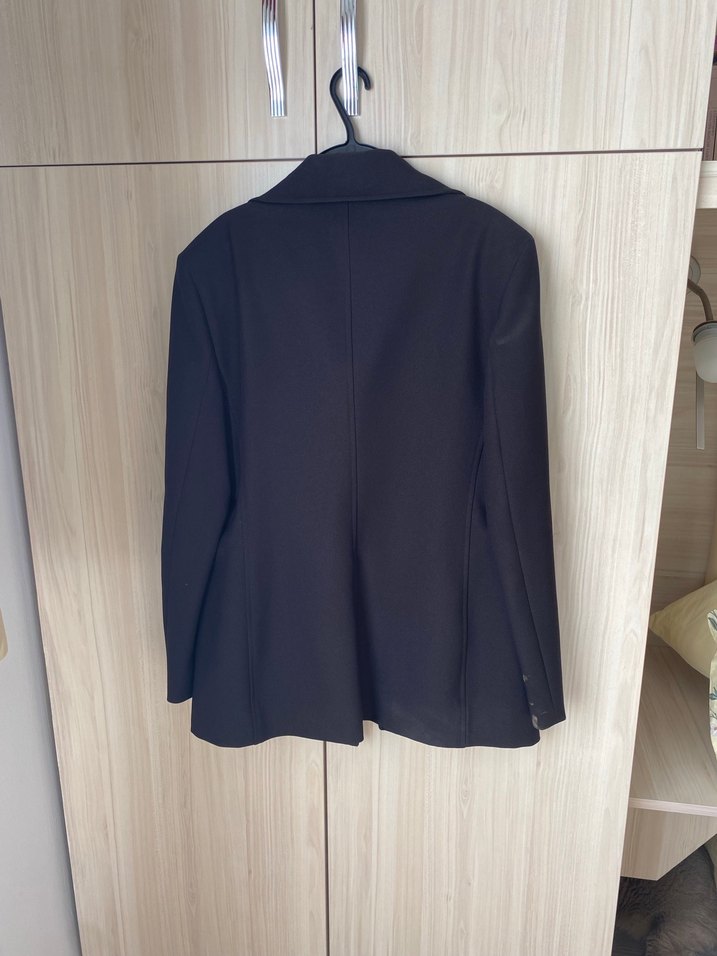 Düğmeli siyah Kadın spor ceket - Görsel 3