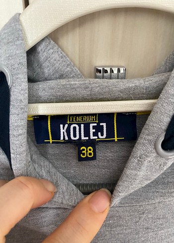 Gri Kadın Kapüşonlu Sweatshirt Fenerbahçe Baskılı - Görsel 2