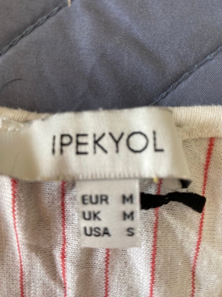 Beyaz İnce Askılı Düğmeli Kadın bluz - Görsel 3