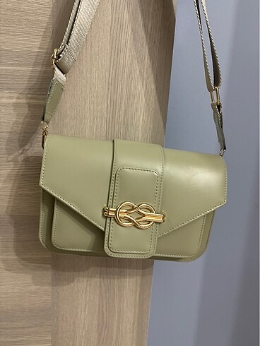 Yeşil çanta - Görsel 4