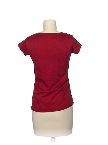 l Beden PreLoved T-shirt %70 İndirimli.