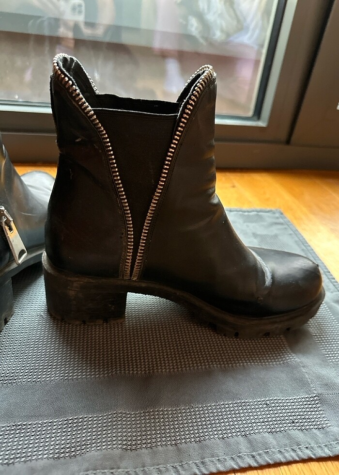 Topuklu siyah bot - Görsel 4