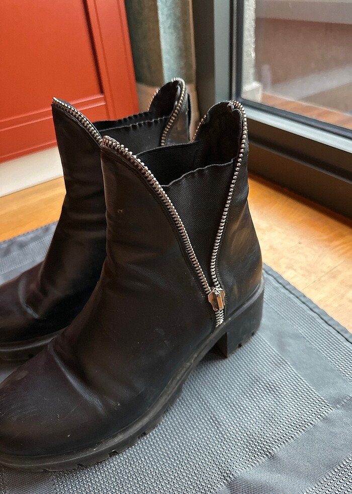 Topuklu siyah bot - Görsel 5