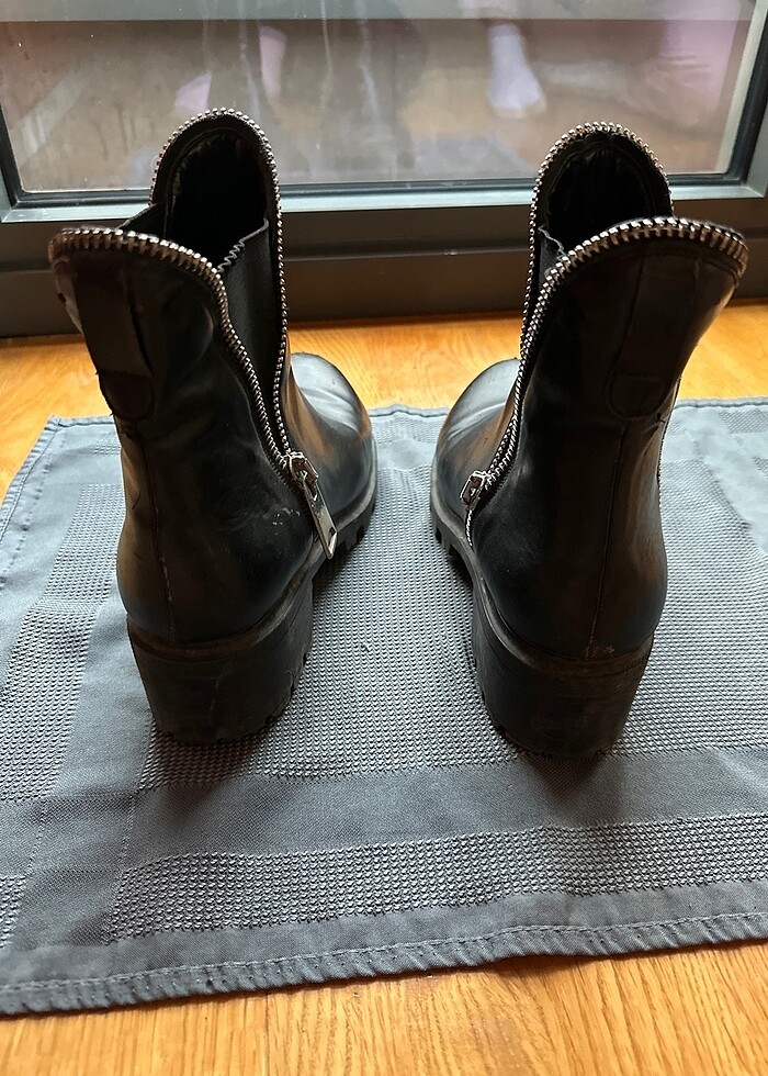 Topuklu siyah bot - Görsel 3