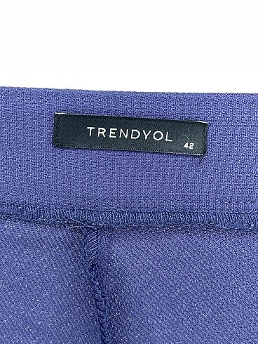 42 Beden mavi Renk Trendyol & Milla Düz Kesim %70 İndirimli.