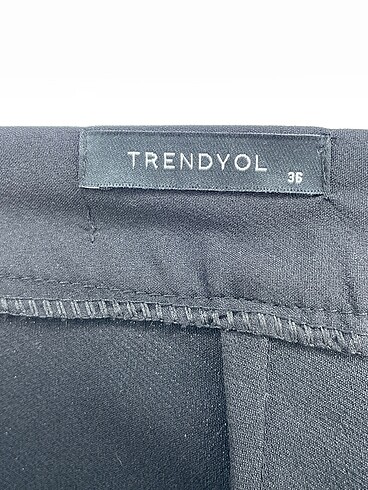 36 Beden siyah Renk Trendyol & Milla Mini Etek %70 İndirimli.