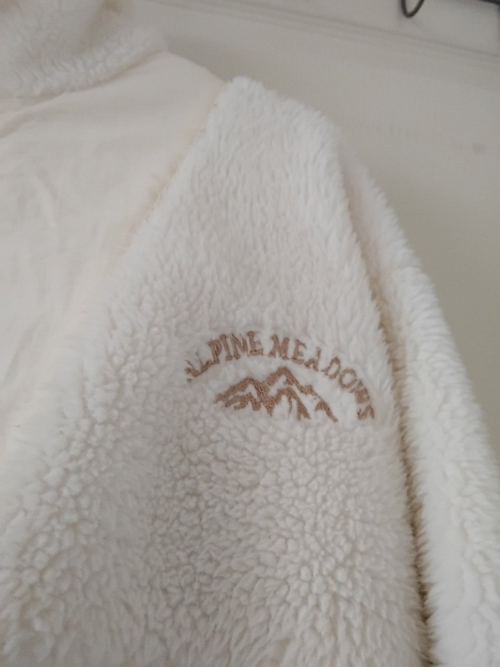 Beyaz Kürklü Yüksek Yakalı Kadın Ceket - Görsel 2