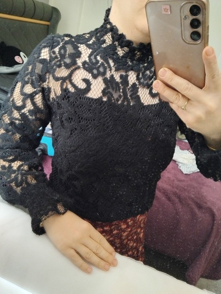 Dantel Detaylı Siyah Gotik Bluz - Görsel 2