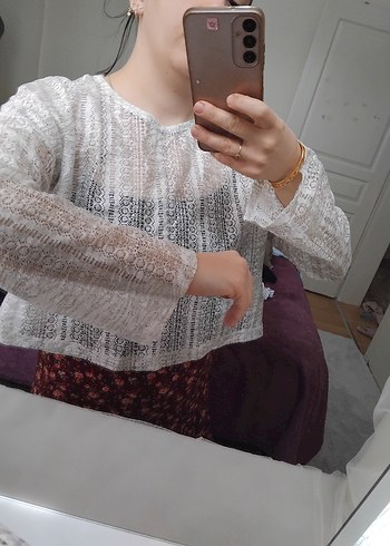 Dantel Detaylı Uzun Kollu Beyaz Bluz - Görsel 2