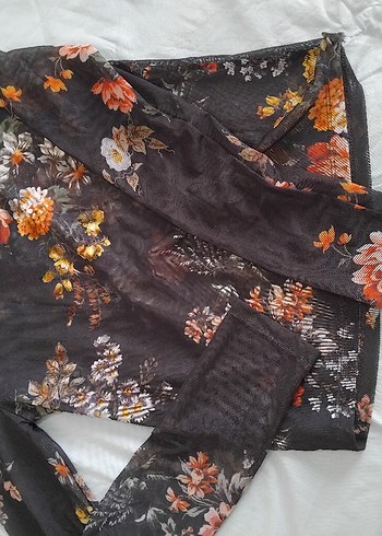 Çiçek Desenli Şeffaf Uzun Kollu Bluz - Görsel 3