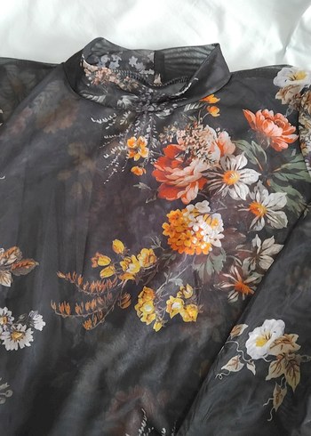 Çiçek Desenli Şeffaf Uzun Kollu Bluz - Görsel 2