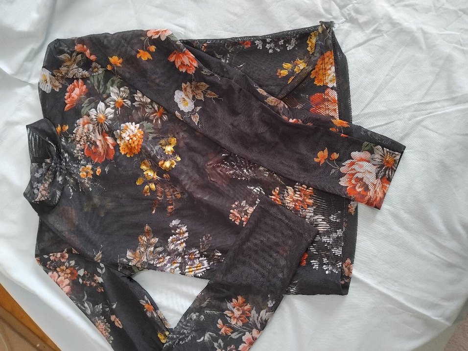 Çiçek Desenli Şeffaf Uzun Kollu Bluz - Görsel 3