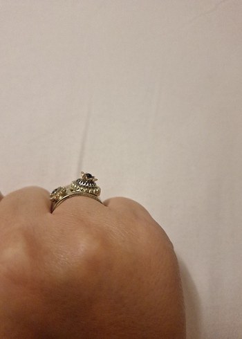 Altın Renkli Pul Detaylı Yılan Desenli Yüzük - Görsel 4