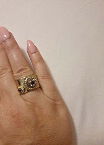 Altın Renkli Pul Detaylı Yılan Desenli Yüzük - Görsel 3