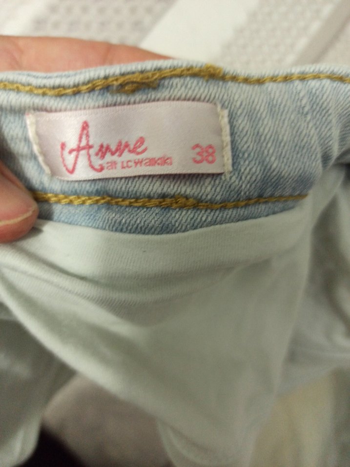 hamileKadınlar İçin Açık Renkli Bol Kesim Kot Pantolon - Görsel 4