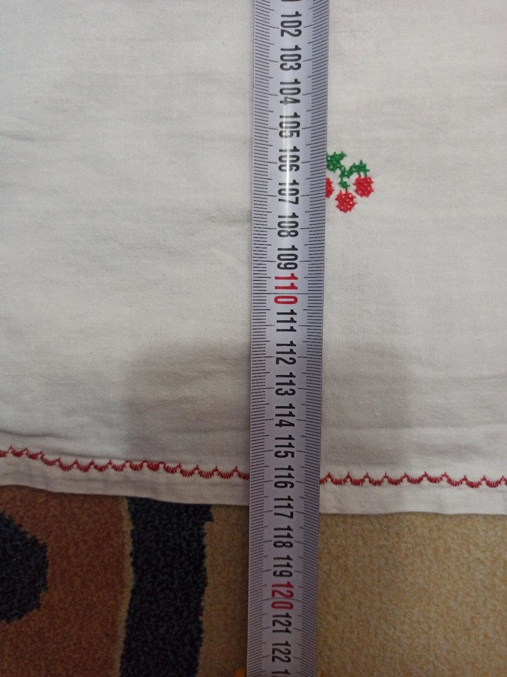 Nakışlı Beyaz Masa Örtüsü - Görsel 2