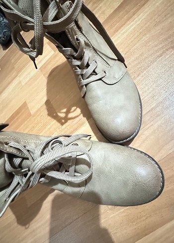 Kadın Bot hiç kullanılmadı fazlalıktan satışta - Görsel 2