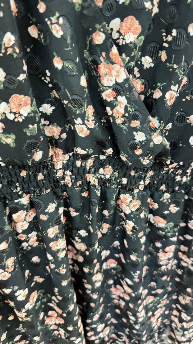 Uzun Kollu V Yaka Çiçek Desenli Midi Elbise - Görsel 2