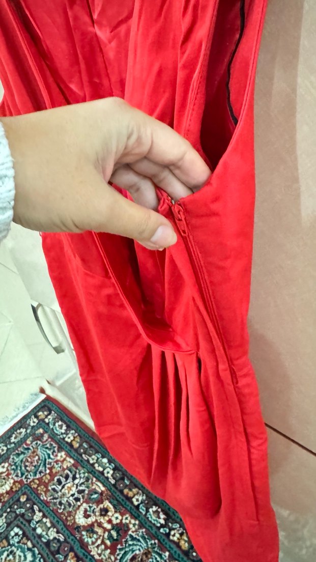 Kırmızı V Yaka Drapeli Midi Elbise - Görsel 4