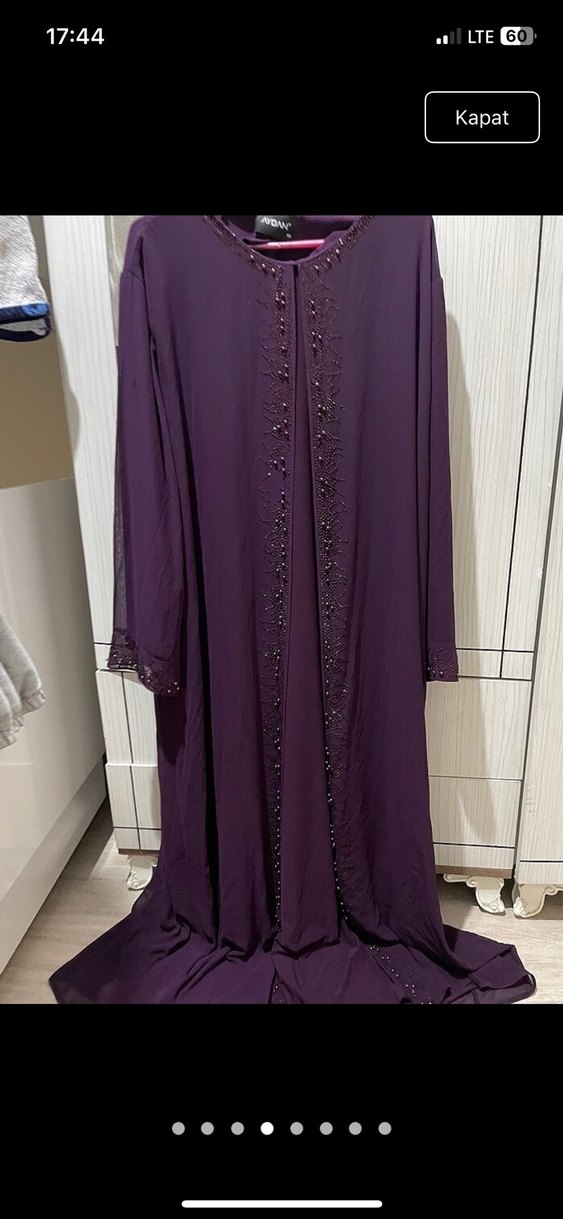 Uzun Mor Nakışlı Kadın Elbisesi - Görsel 3