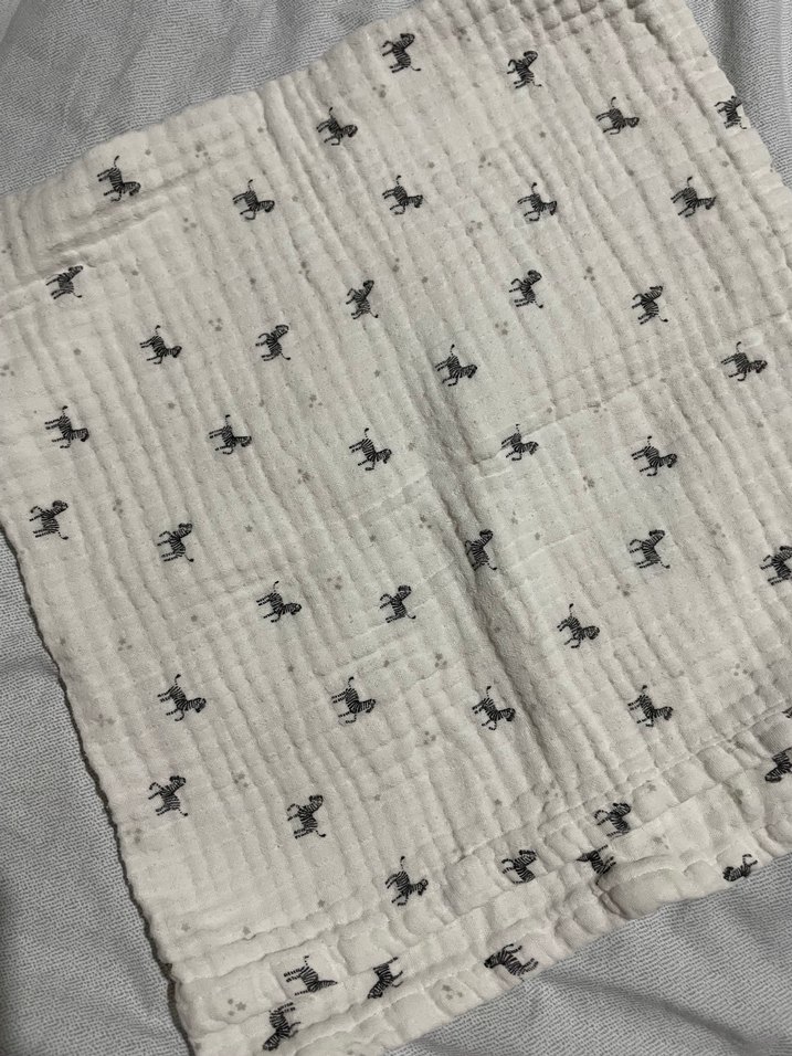 Gri Beyaz Zebra Desenli Çocuk Battaniyesi - Görsel 3