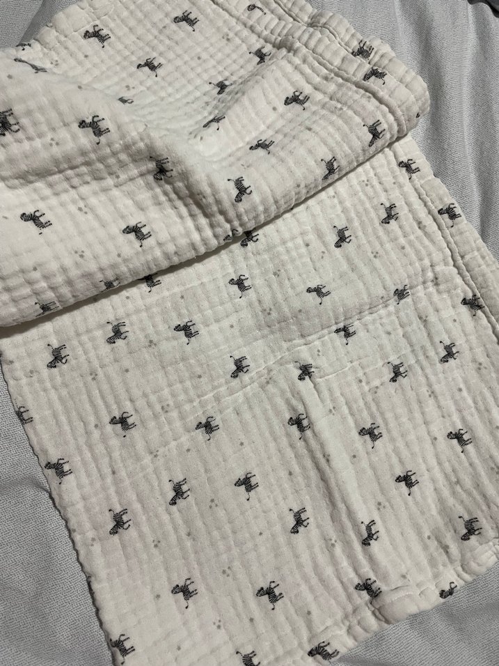 Gri Beyaz Zebra Desenli Çocuk Battaniyesi - Görsel 4