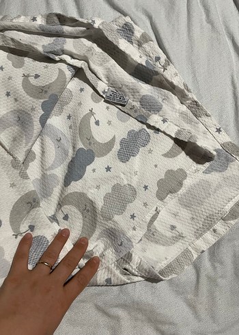 Gri Desenli Kız Çocuk Keten Battaniye - Görsel 4