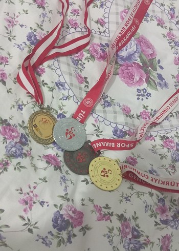 4 Adet Madalya - Görsel 5