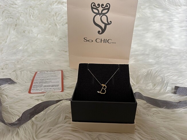 So chic B harfi kolye