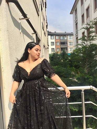 40 Beden Siyah pul detay abiye