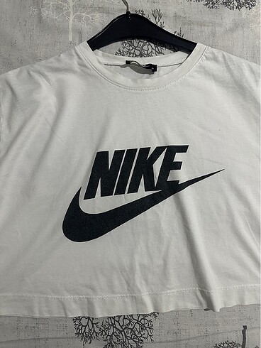 Nike T-shirt