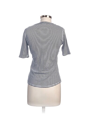 m Beden Closed T-shirt %70 İndirimli.