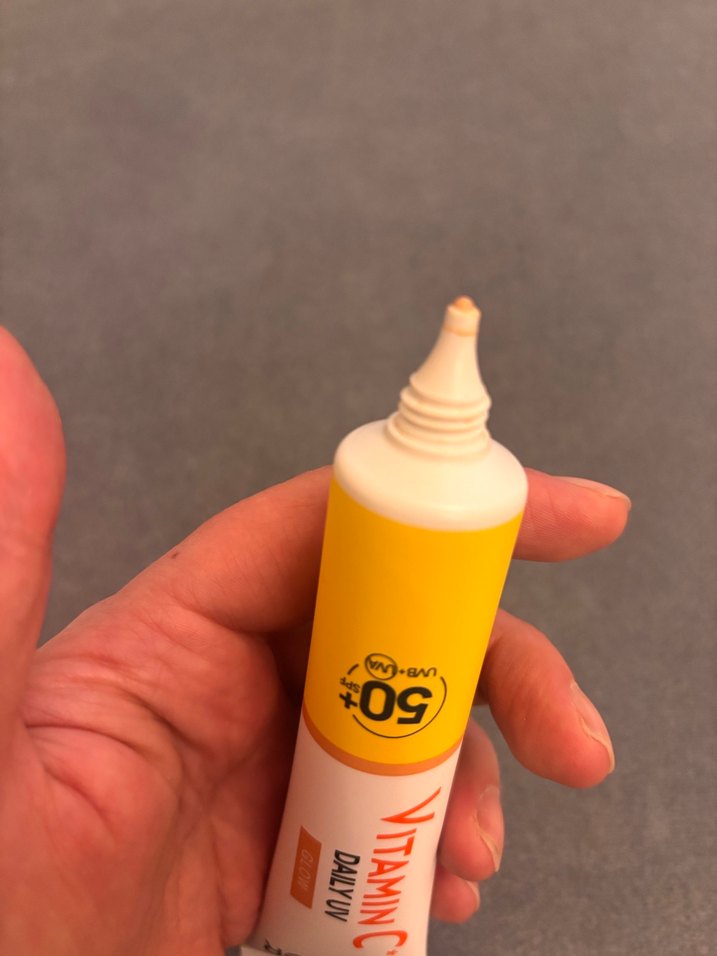 Garnier C Vitamini Parlak SPF 50+ Yüz Kremi - Görsel 3