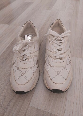 37 Beden pierre cardin sneaker