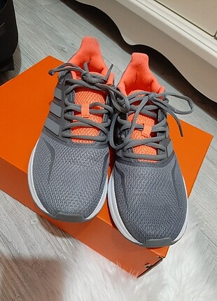 Adidas spor ayakkabı
