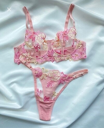 Diğer Pembe bralet takım