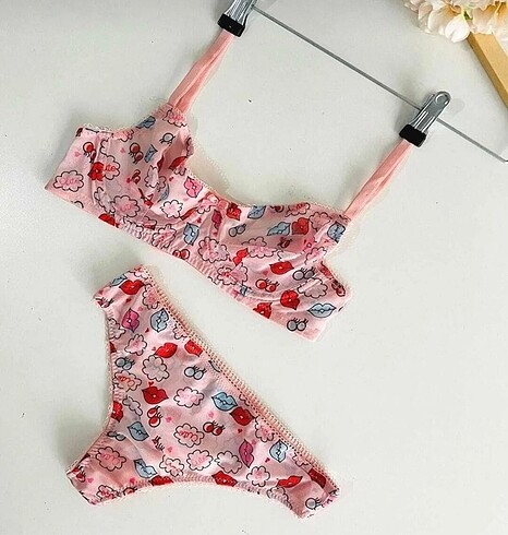 Pembe bralet sütyen