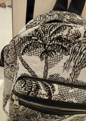 Gri Baskılı Kadın Sırt Çantası - Görsel 4