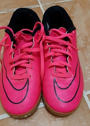Nike mercuriel 35.5 no krampon