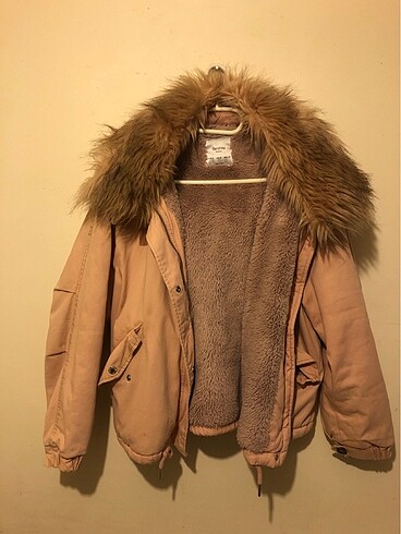 Bershka mont