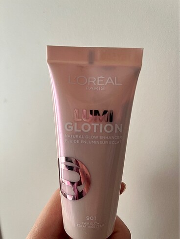 Loreal LUMI glotian 901 Fair glow