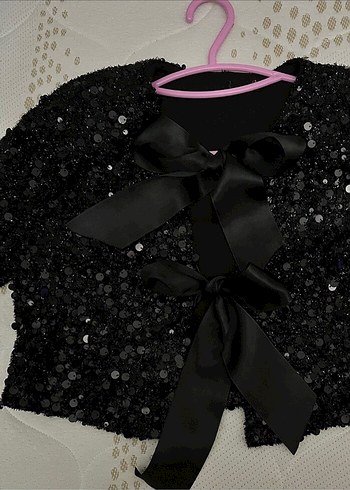 Zara Fiyonk pullu ceket nişantaşından alındı